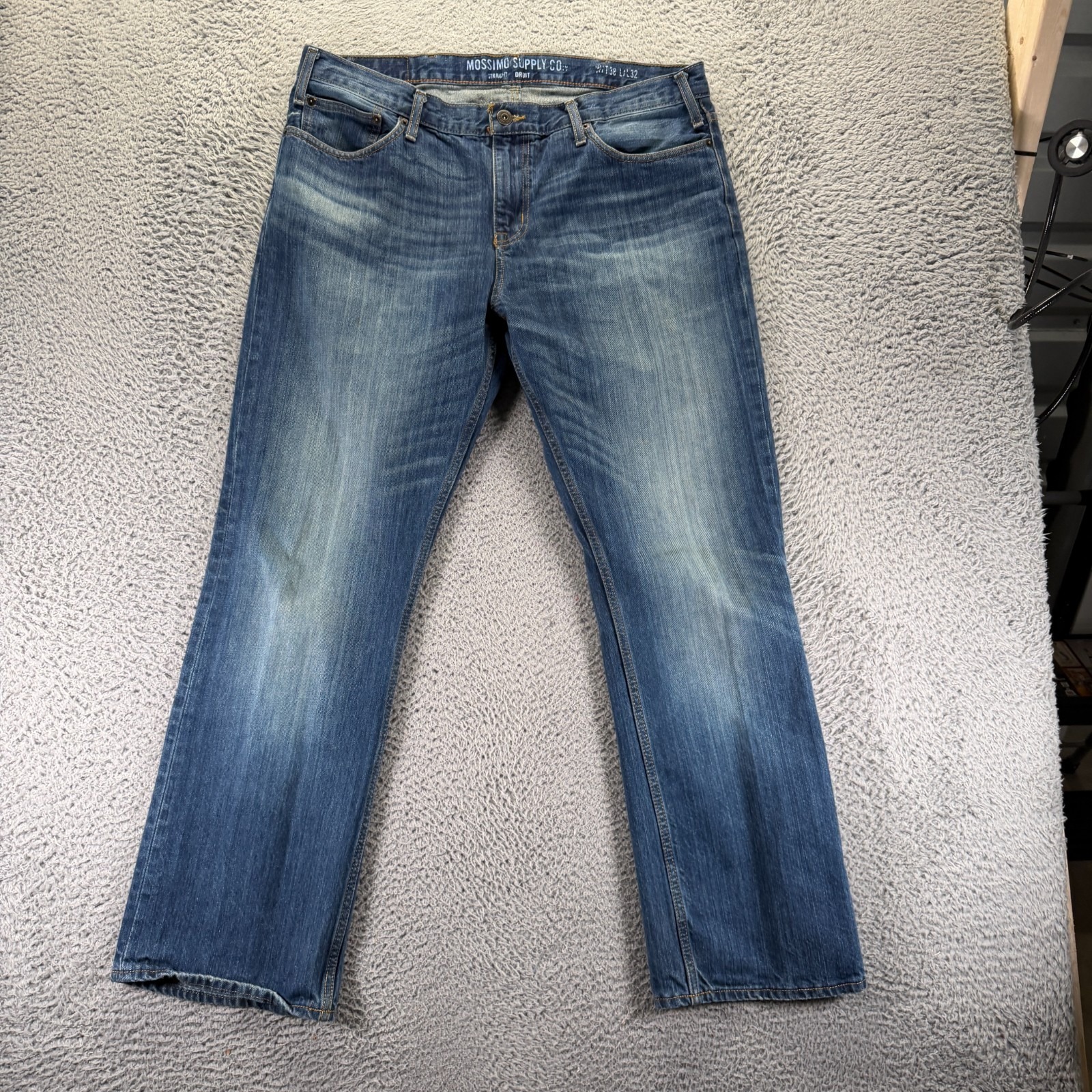 Mossimo Jeans Mens 38x32 Blue Cotton Denim Straight Leg Travel Faded Workwear